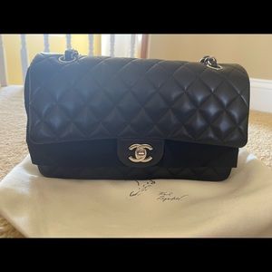 Chanel Flap Bag in medium lambskin leather